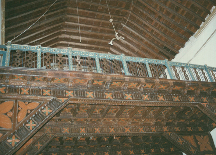 Artesonado y coro alto del templo de Santo Domingo